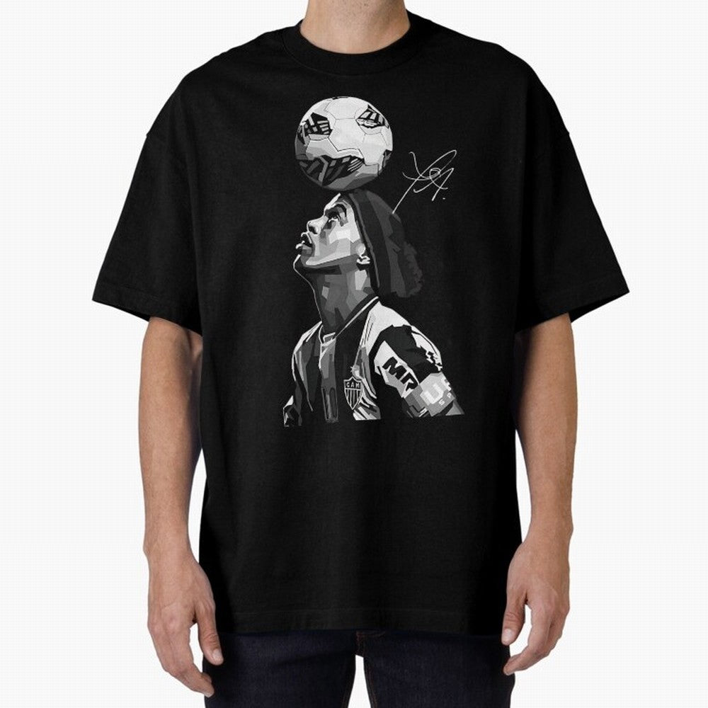 Ronaldinho - black white Oversized T-Shirt Create FIFA World Cup 2026 for Fans of Neymar and Germany, Bringing Vintage Soccer Flavor, Modern Football Stars, National Flags and Final Night Emotion; Ideal for Football Dads, Football Moms, Friends,