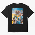 El Medall¨®n Del Real Madrid Oversized T-Shirt Celebrate the Next Chapter of FIFA World Cup 2026 for Fans of CR7 and England, Bringing Supporter Pride, Iconic Celebrations, Legendary Names and Global Match Day Energy; Great for Supporters Who Love