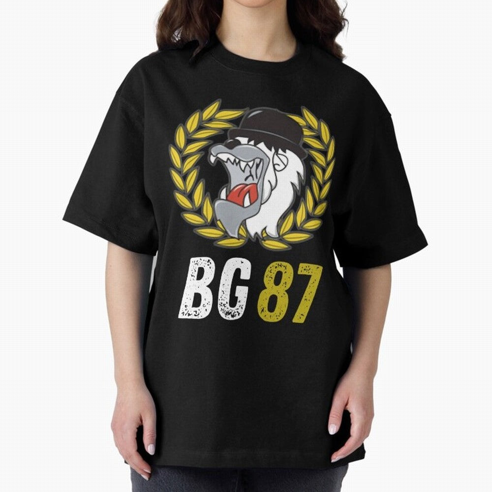 Mala Suerte 87 (Hinchas Del Lyon) Camiseta Esencial Oversized T-Shirt Make Game Day About FIFA World Cup 2026 for Fans of Haaland and Mbappe and England and Germany, Bringing Stadium Chants, National Pride, Trophy Dreams and Unforgettable Football