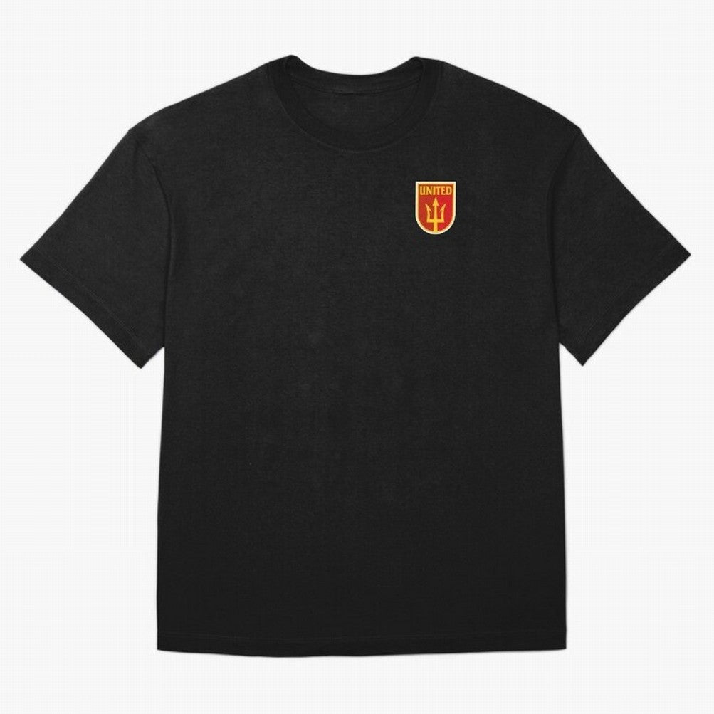 Manchester United Classic Shield Oversized T-Shirt Celebrate Fan Culture around FIFA World Cup 2026 USA Canada Mexico Spirit, Celebrating Argentina, Messi, Championship Spirit, Famous Goals, Roaring Crowds and International Football Unity; Great