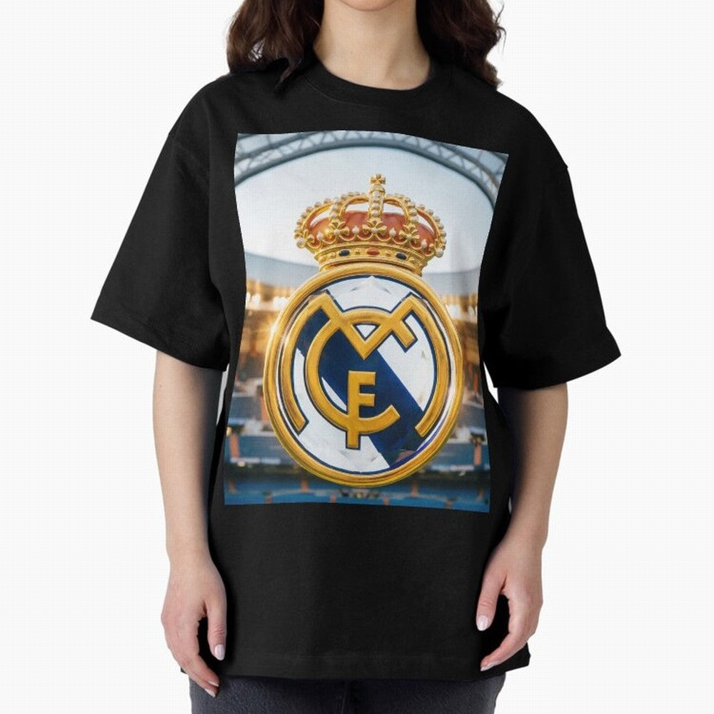 Realeza Madridista Oversized T-Shirt Bring Stadium Energy to FIFA World Cup 2026 Spirit, with Netherlands, Messi, Stadium Memories, Football Loyalty, International Chants and Championship Tradition; Great for Supporters Who Love Legendary Players,