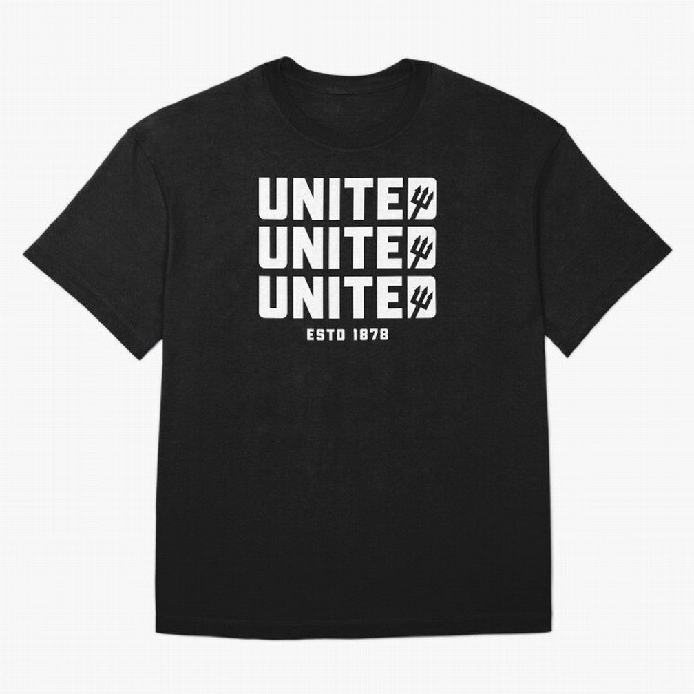 Manchester United United United Oversized T-Shirt Join the Countdown to FIFA World Cup 2026 USA Canada Mexico with Neymar, Haaland and Cristiano Ronaldo, Brazil, Portugal and Argentina Energy, Classic Soccer Heritage, Championship Pressure, Fan