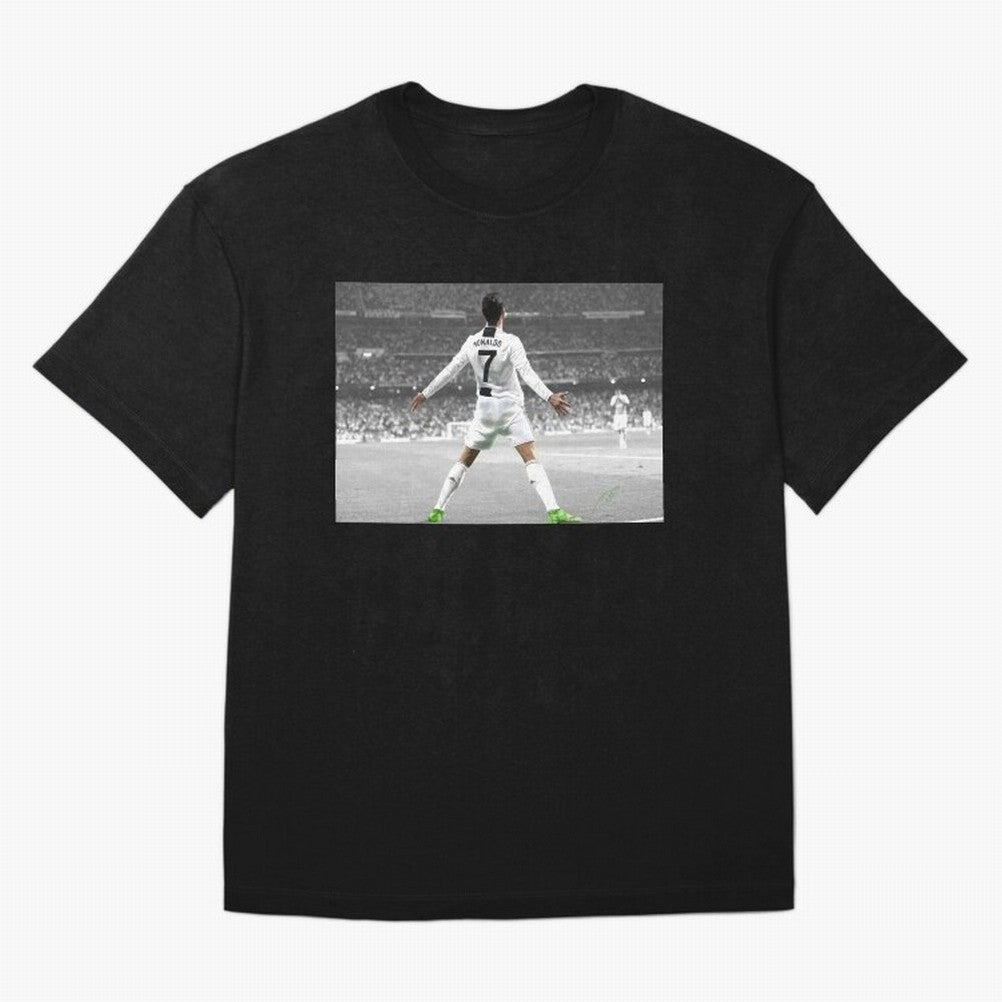 Cristiano Ronaldo Oversized T-Shirt Celebrate the Road through FIFA World Cup 2026 with Haaland and Mbappe, Argentina, France and Brazil Energy, Vintage Soccer Flavor, Modern Football Stars, National Flags and Final Night Emotion; Perfect for