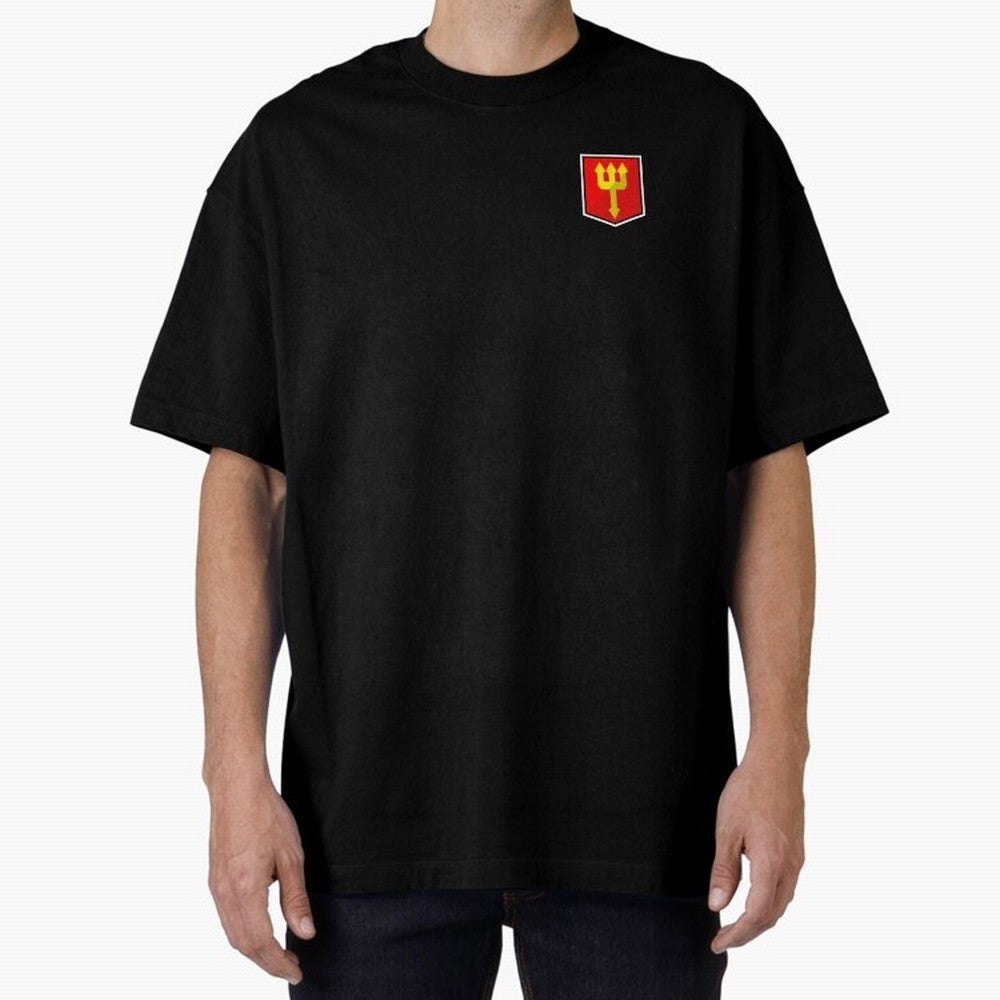 Simple Badge Design Manchester United - The Red Devils Trident Oversized T-Shirt Show Passion for the Stars of FIFA World Cup 2026 USA Canada Mexico Filled with CR7 and Messi, England Energy, Retro Football Energy, Iconic Rivalries, Trophy Chase