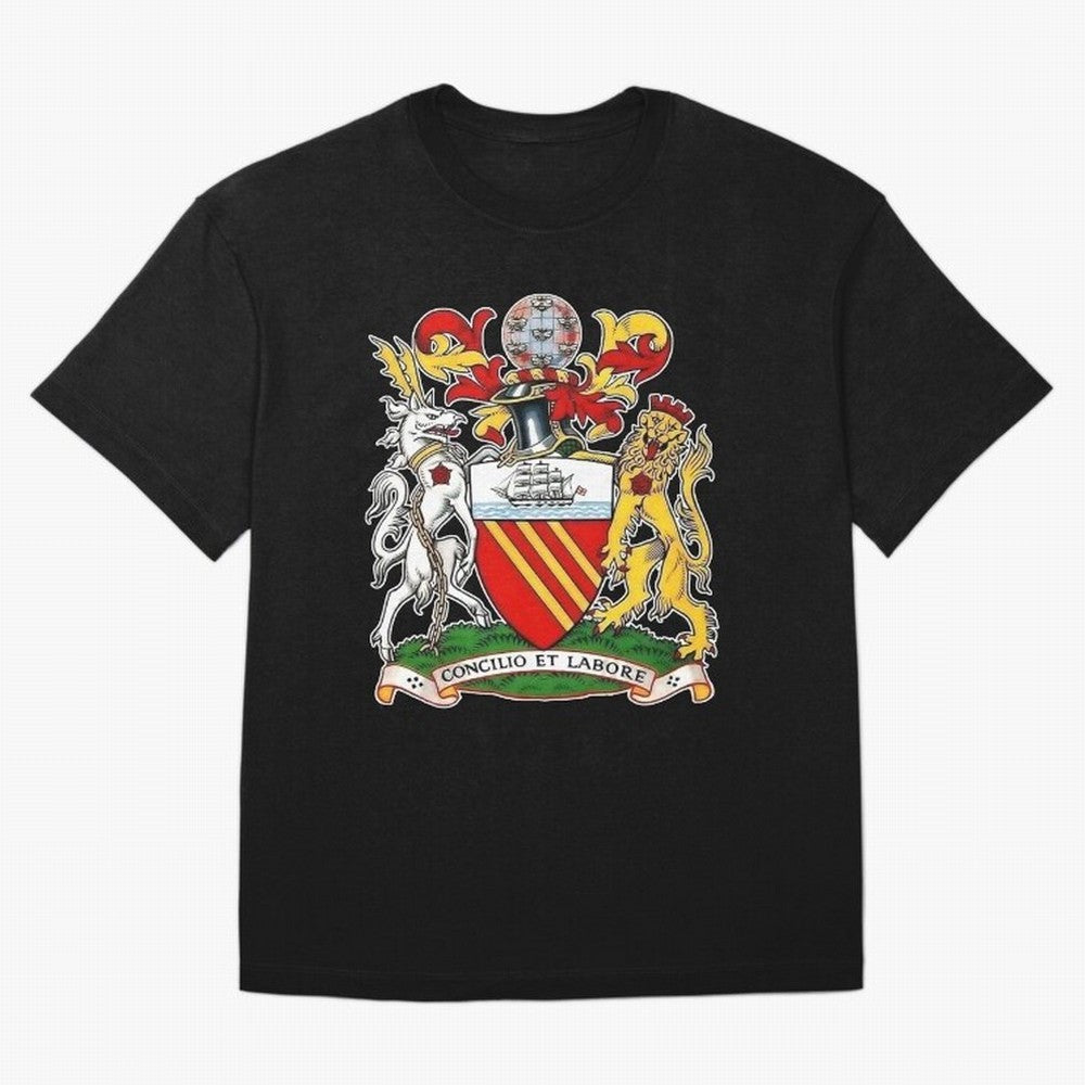 1902 -1960 The First UNITED Crest Large Oversized T-Shirt Bring a Champion Mindset to FIFA World Cup 2026 Built around Messi and Cristiano Ronaldo, Spain and Netherlands Energy, Fan Favorite Moments, National Team Passion, Big Match Drama and