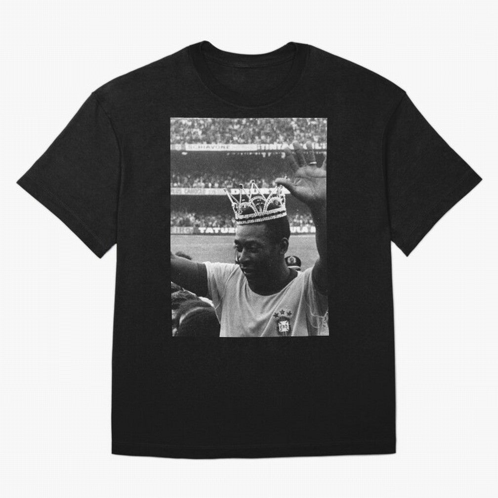Pel¨¦ wears the crown Classic T-Shirt Carry FIFA World Cup 2026 Group Stage Spirit, Featuring Argentina, France and Brazil, Mbappe, Fan Favorite Moments, National Team Passion, Big Match Drama and Soccer History; Ideal for Football Dads, Football